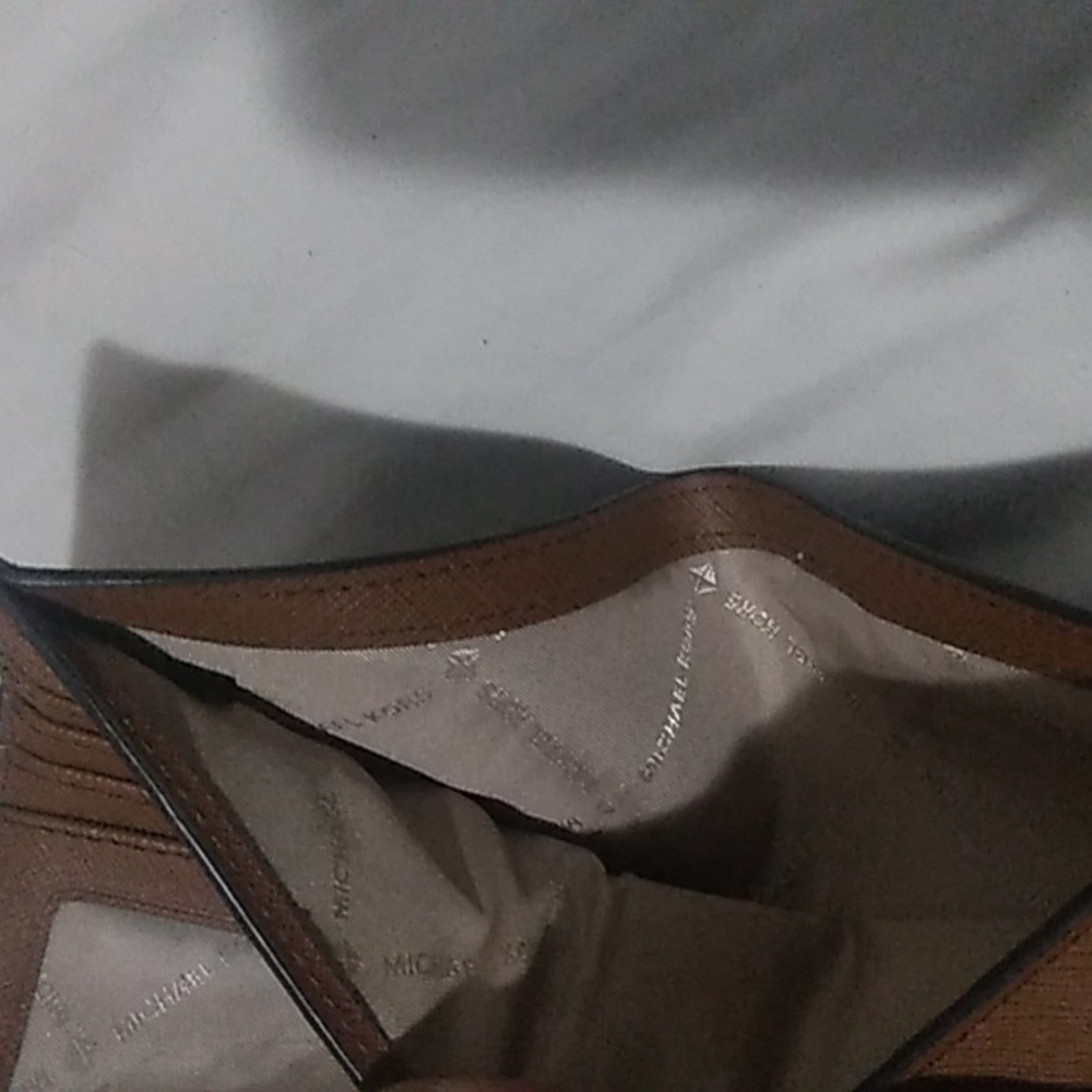 Wallet - Picture 3 of 5